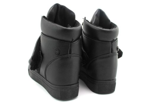 Дамски едноцветни кецове с ниска вътрешна платформа в черно 2253 CH