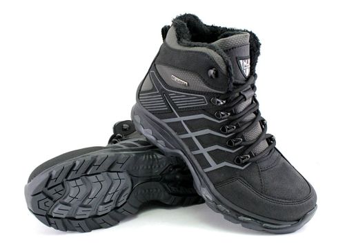 Мъжки туристически боти в черно, модел 1907CH.~