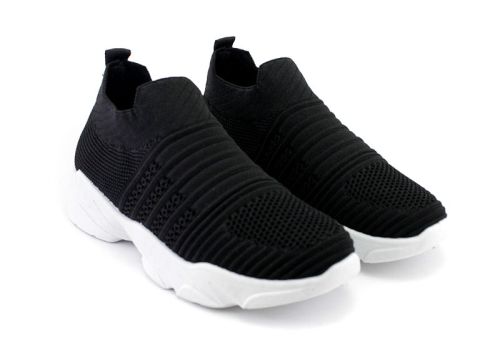 Дамски маратонки в черен цвят  1107 CH.