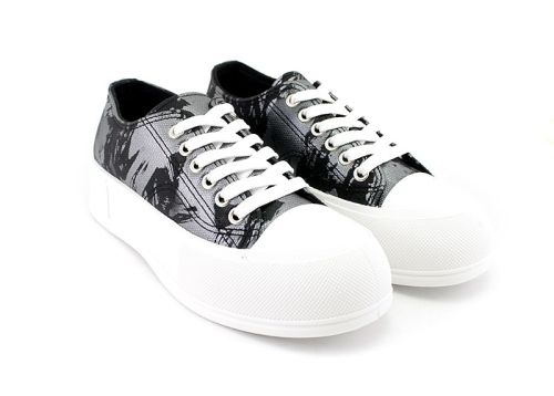 Дамски кецове на дебело ходило в черно, модел 2157