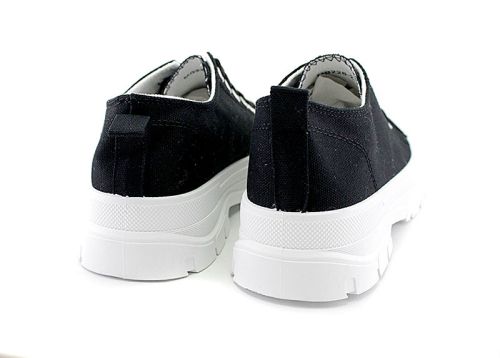 Дамски кецове на дебело ходило в черно, модел 228