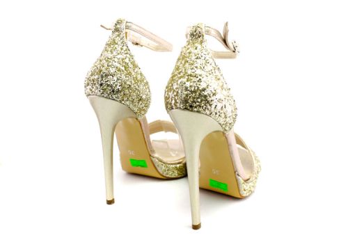 Дамски, официални сандали в златисто - Модел Барби