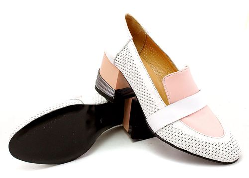 Дамски официални обувки в бяло, модел Амеранта.