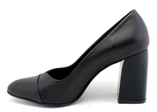 Дамски официални обувки в черно, модел Ребека.