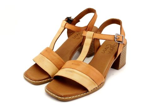 Дамски сандали от естествена кожа в светло кафяво и бисквитено бежово на среден ток - Модел Розалия.