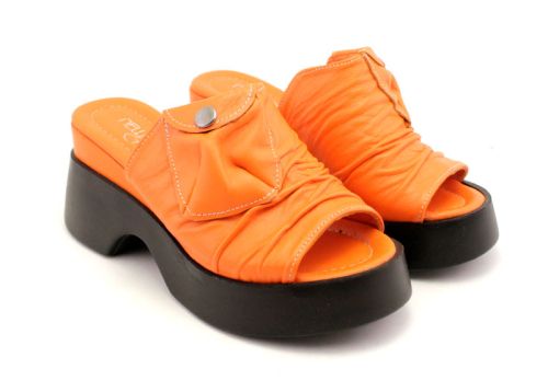 Дамски сабо от естествена кожа в  оранжев цвят - Модел Саманта.