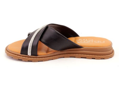 Дамски чехли от естествена кожа в черно - Модел Крисия.