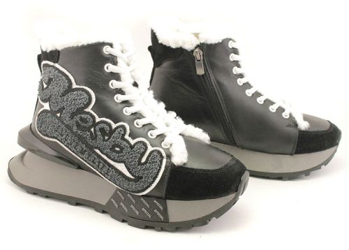 -Дамски спортни боти в черно - Модел Ванеса.