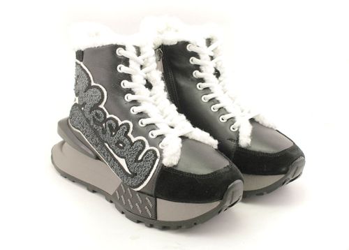 -Дамски спортни боти в черно - Модел Ванеса.