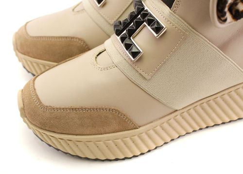 -Дамски спортни боти в тъмно бежово - Модел Карина.