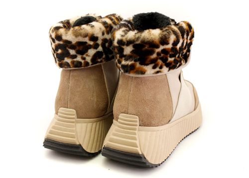 -Дамски спортни боти в тъмно бежово - Модел Карина.