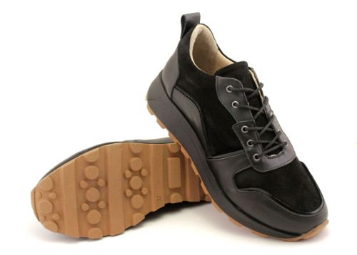 Дамски маратонки в черен цвят - Модел Севиля.