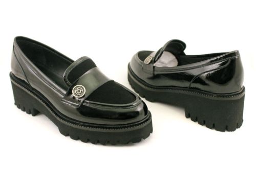 Дамски лоуфъри от естествен лак в черно - Модел Алина.