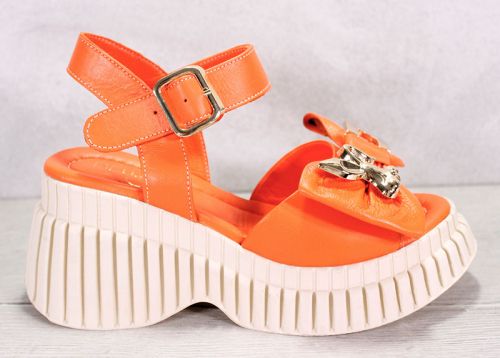 Дамски сандали на платформа от естествена кожа в оранжево - модел Кристин