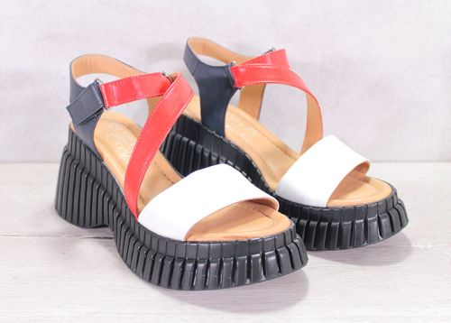 Дамски, цветни сандали на платформа от естествена кожа - модел Сиена