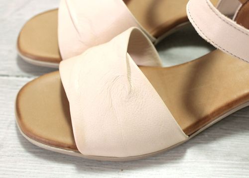 Дамски сандали от естествена кожа в бежово - Модел Алекса.