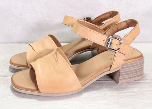 Дамски сандали от естествена кожа в бисквитен цвят - Модел Алекса.