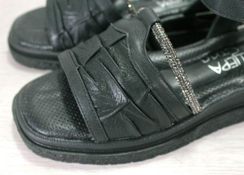 Дамски сандали от естествена кожа в черно - модел Анкона