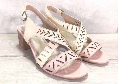 Дамски сандали на нисък ток от естествена кожа в бежово - модел Елба