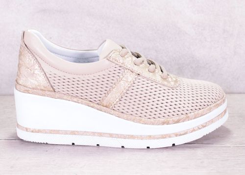 Дамски летни обувки на платформа от естествена кожа в бежово - Модел Изида