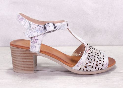 Дамски сандали на нисък ток от естествена кожа в цвят таупе - модел Джулия 1