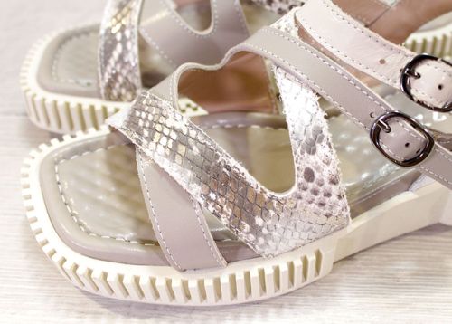 Дамски сандали на ниска платформа от естествена кожа във визонено - модел Валентина