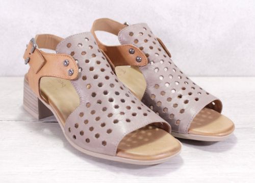 Дамски сандали на нисък ток от естествена кожа във визонено и светло кафяво - Модел Карина.