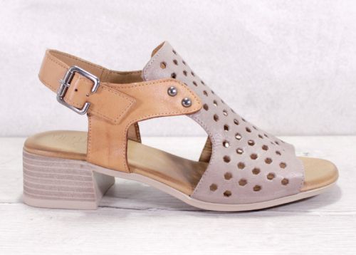 Дамски сандали на нисък ток от естествена кожа във визонено и светло кафяво - Модел Карина.