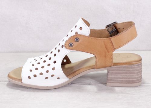 Дамски сандали на нисък ток от естествена кожа в бяло и светло кафяво - Модел Карина.