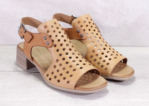 Дамски сандали на нисък ток в бисквитен и светло кафяв цвят - Модел Карина.