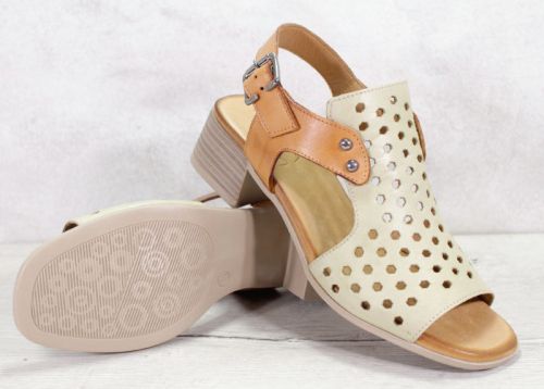 Дамски сандали на нисък ток в резедаво зелен и светло кафяв цвят - Модел Карина.