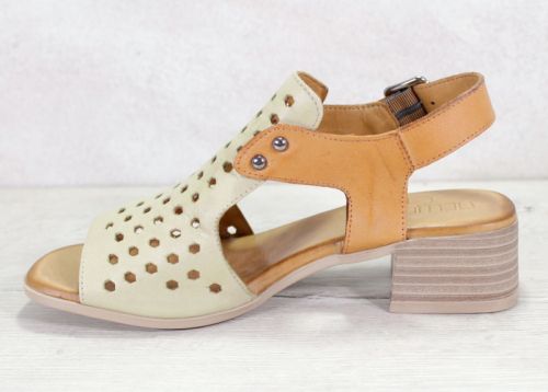 Дамски сандали на нисък ток в резедаво зелен и светло кафяв цвят - Модел Карина.