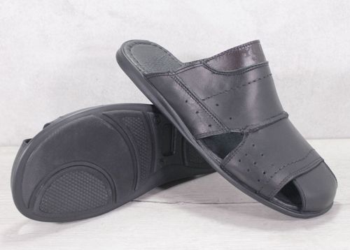 Мъжки чехли със затворени пръсти в черно – удобство и качество - модел Красен