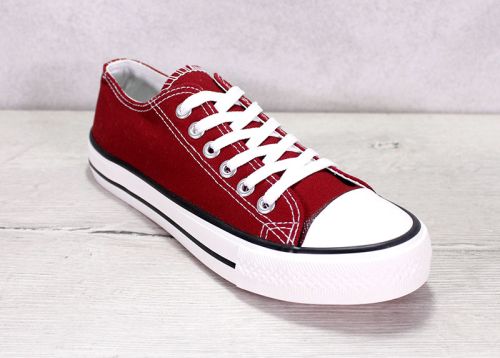 Дамски класически кецове в бордо, модел 300-7