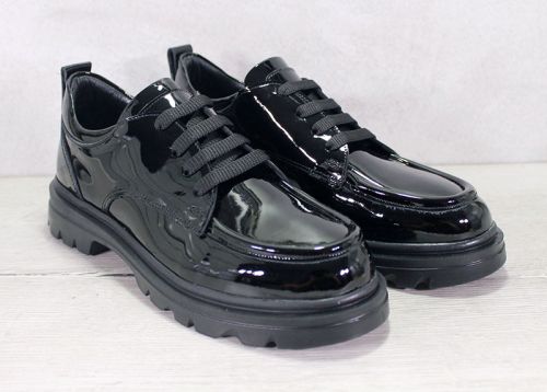 Chic Urbain Diana - Дамски модни мокасини от черен лак - Модел Диана