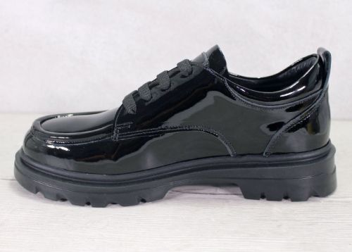 Chic Urbain Diana - Дамски модни мокасини от черен лак - Модел Диана