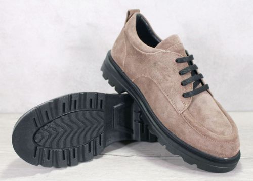 Chic Urbain - Дамски мокасини от бежов велур - Модел Диана