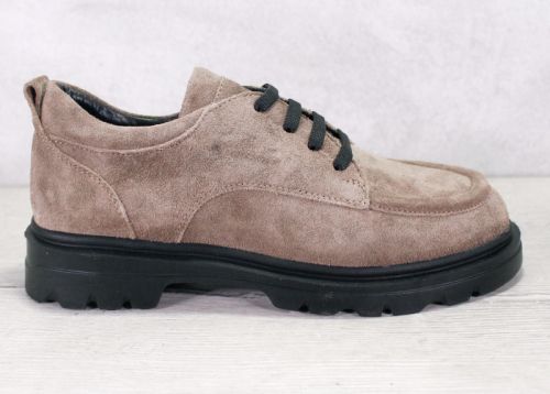 Chic Urbain - Дамски мокасини от бежов велур - Модел Диана