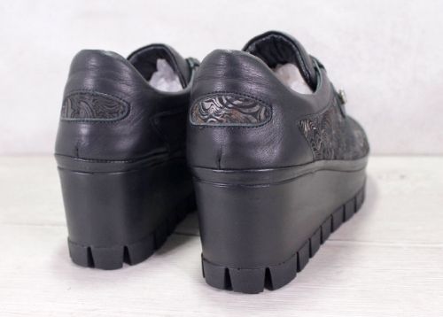 Дамски ежедневни обувки от естествена кожа с цветен принт - модел Ritmo Naturale