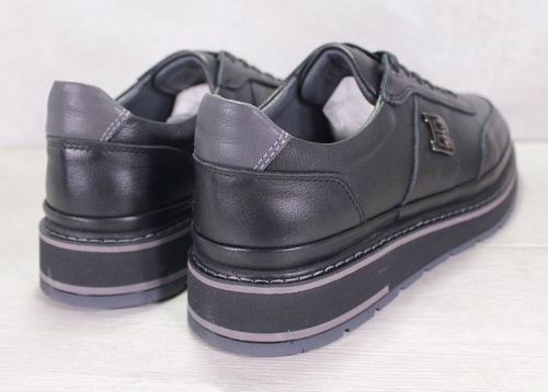 Мъжки спортно-елегантни обувки от висококачествена черна кожа - модел Urban Sleek