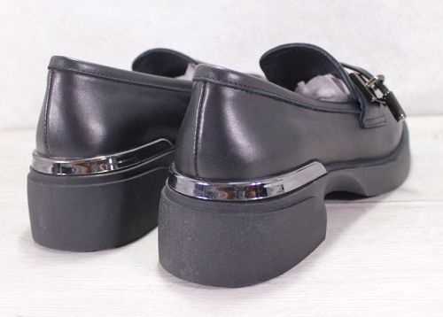 Дамски лоуфъри от естествена кожа в черно - модел Classic Edge Loafer