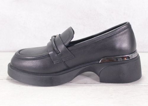 Дамски лоуфъри от естествена кожа в черно - модел Classic Edge Loafer