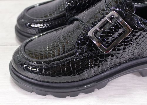Дамски лоуфъри с кроко ефект от естествен лак - модел Croco Shine Loafer