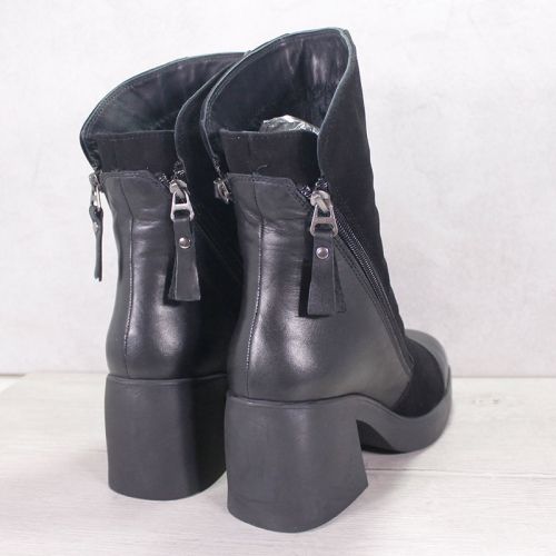 Дамски боти от естествен набук в черно - Модел Нефертити.