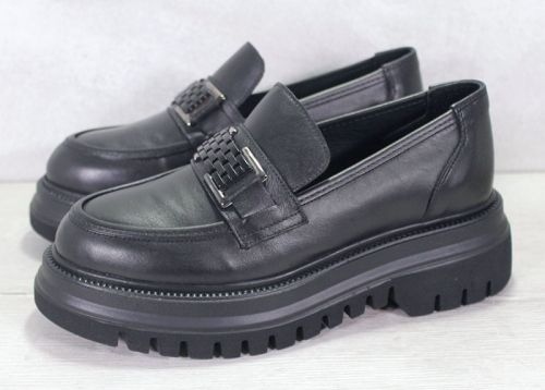 Stella Urbano - Дамски лоуфъри от естествена кожа със стилни акценти