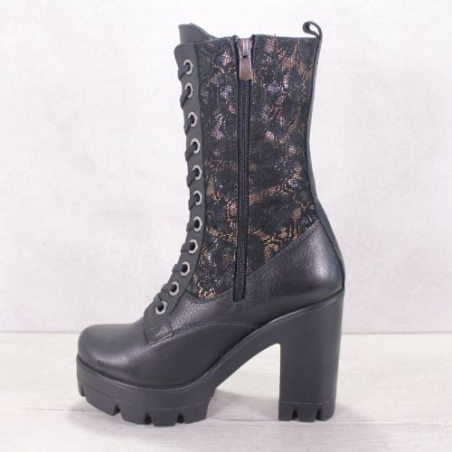 -Дамски високи кубинки от естествена кожа в черно със златисти елементи - Модел Glamour Heights