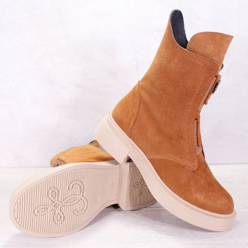 Дамски боти от естествен велур в светло кафяво - модел Слънчев уют