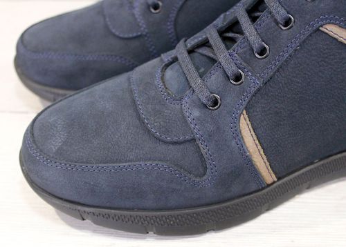 Мъжки боти от естествен набук в тъмно синьо - модел 221015.