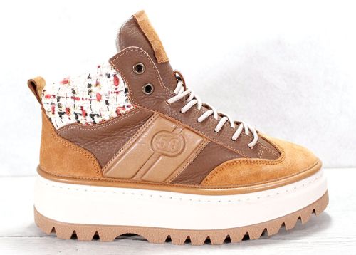 Високи дамски сникърси в кафява гама - модел 310812