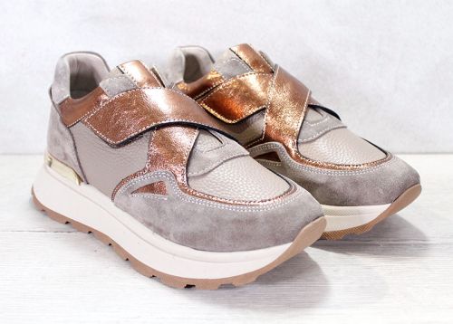 Шик дамски сникърси във визонено с акценти от бакърен цвят - модел Диамант